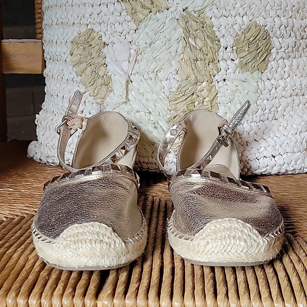 Marc Fisher Graze, gold, closed toe, ankle strap, espadrille, size 8M